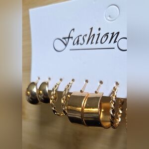 Gold Hoop Earrings Set